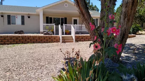 65 N Butch Cassidy Trl, Central, UT 84722