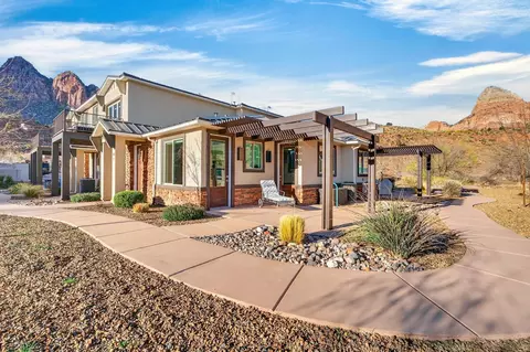 101 Trapper Cir # F, Springdale, UT 84767