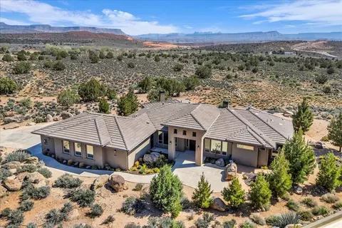 401 W Silver Hills Rd, Leeds, UT 84746