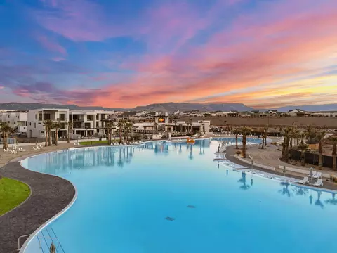 710 W Akoya Pearl St #81, Saint George, UT 84790