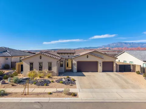 111 N Black Canyon Ave, Washington, UT 84780