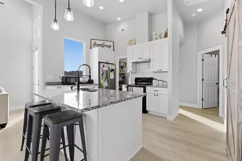 Kitchen - 442 E Pine View Dr, Central, UT 84722 photo 2 of 4