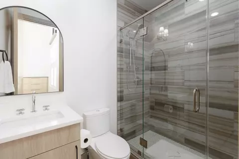 Bath - 160 W Ridgeview St #7B, Brian Head, UT 84719 photo 2 of 7