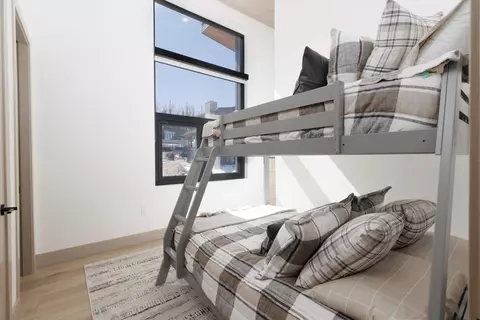 Bedroom - 160 W Ridgeview St #7B, Brian Head, UT 84719 photo 4 of 6