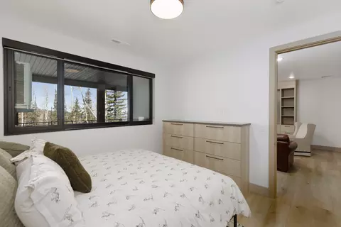Bedroom - 160 W Ridgeview St #7B, Brian Head, UT 84719 photo 6 of 6