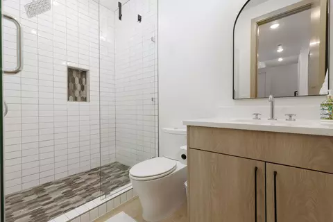 Bath - 160 W Ridgeview St #7B, Brian Head, UT 84719 photo 6 of 7