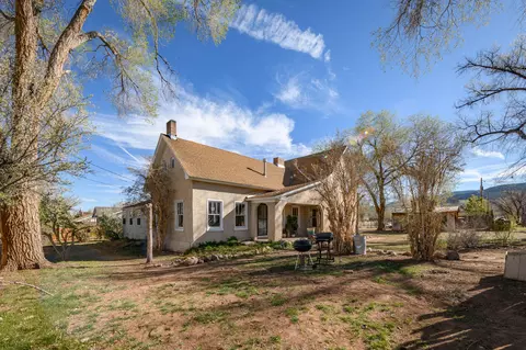 207 E 300 N, Parowan, UT 84761