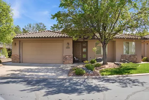 145 Crystal Lakes Dr # 119, Saint George, UT 84770