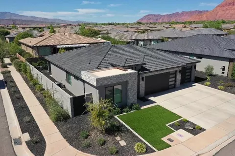 2753 Whirlaway Trl, Santa Clara, UT 84765