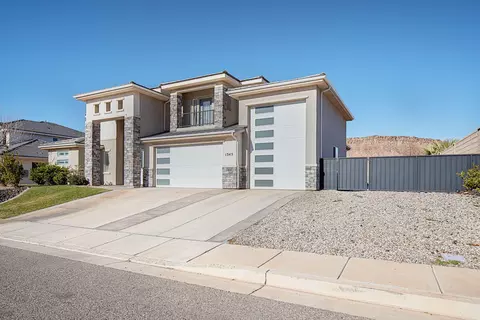 Exterior - 1345 E Black Brush Dr, Washington, UT 84780 photo 3 of 7