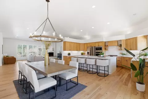 30 Bedrock Cir, Santa Clara, UT 84765