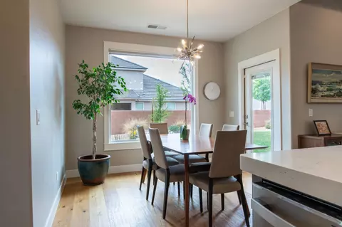 Dining - 355 Treasure Valley Rd, Washington, UT 84780 photo 1 of 1