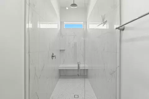 Bath - 1295 E Cedar Dr, Apple Valley, UT 84737 photo 7 of 8
