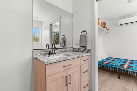 Bath - 1295 E Cedar Dr, Apple Valley, UT 84737 photo 8 of 8