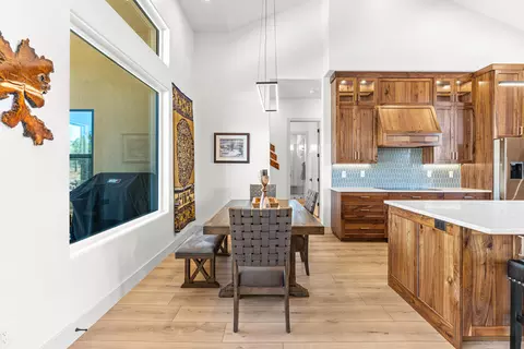Dining - 1295 E Cedar Dr, Apple Valley, UT 84737 photo 1 of 1