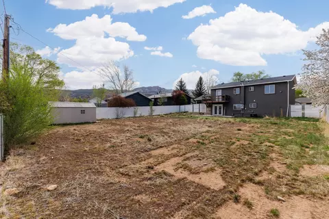 Exterior - 275 E 400 N, Parowan, UT 84761 photo 3 of 8