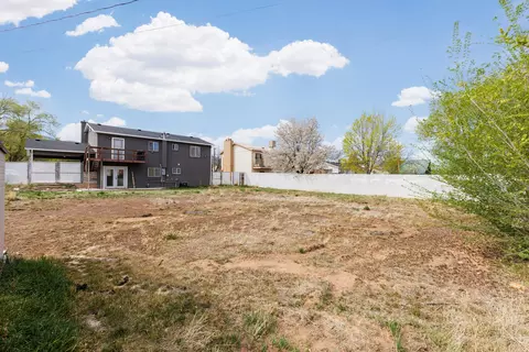 Exterior - 275 E 400 N, Parowan, UT 84761 photo 4 of 8