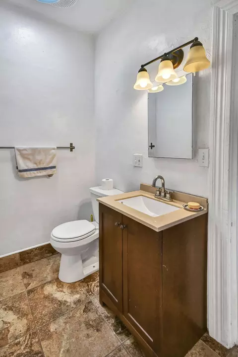 Bath - 195 S 200 E, Monroe, UT 84754 photo 2 of 4