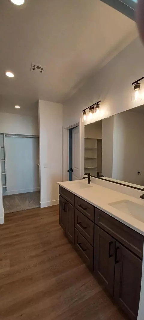 Bath - 4987 N 970 E #LOT 92, Enoch, UT 84021 photo 1 of 3