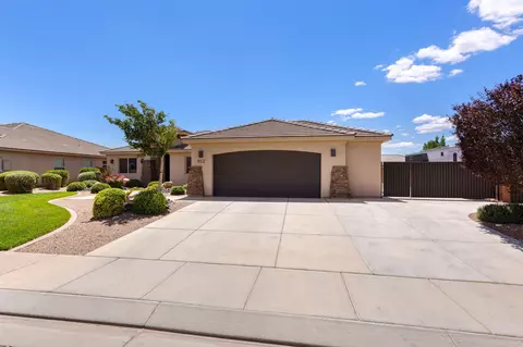 952 E 3800 S, Washington, UT 84780