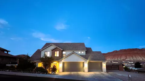 3293 S Noble Dr, Washington, UT 84780