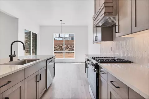 Kitchen - 1284 E Andromeda St, Washington, UT 84780 photo 2 of 4