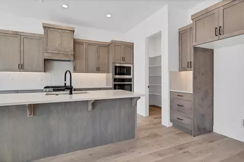 Kitchen - 1284 E Andromeda St, Washington, UT 84780 photo 4 of 4