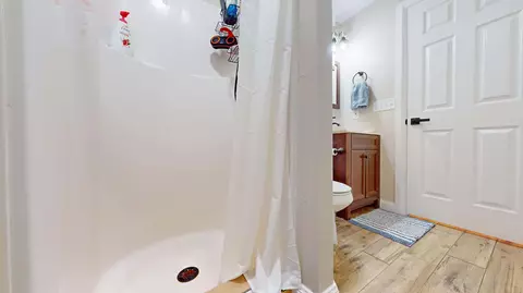 Bath - 320 E 2100 North Cir, Cedar City, UT 84721 photo 7 of 7