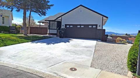 Exterior - 320 E 2100 North Cir, Cedar City, UT 84721 photo 4 of 10