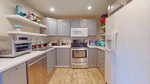 Kitchen - 320 E 2100 North Cir, Cedar City, UT 84721 photo 7 of 7