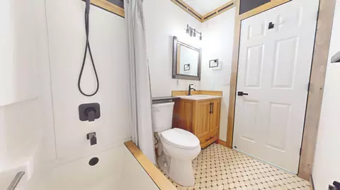 Bath - 320 E 2100 North Cir, Cedar City, UT 84721 photo 5 of 7