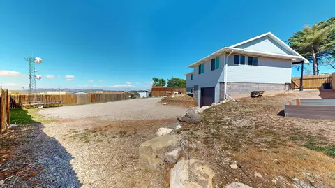 Exterior - 320 E 2100 North Cir, Cedar City, UT 84721 photo 9 of 10