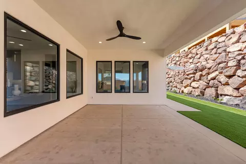 Exterior - 2885 E View Pointe Dr, Washington, UT 84780 photo 6 of 20