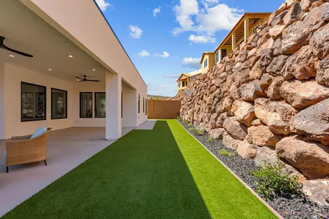 Exterior - 2885 E View Pointe Dr, Washington, UT 84780 photo 10 of 20