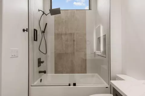 Bath - 2885 E View Pointe Dr, Washington, UT 84780 photo 10 of 12