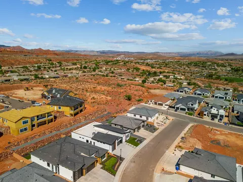 View/Area - 2885 E View Pointe Dr, Washington, UT 84780 photo 3 of 9