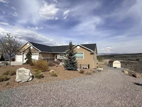 995 S 230 E, Panguitch, UT 84759