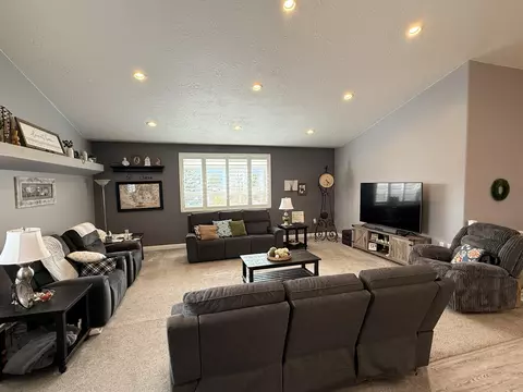 Living - 995 S 230 E, Panguitch, UT 84759 photo 2 of 7