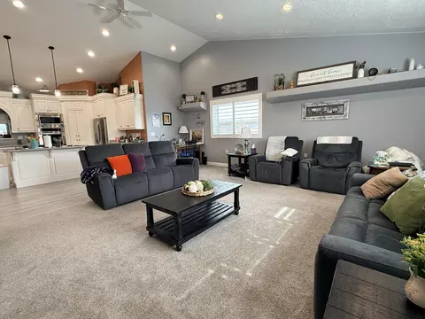 Living - 995 S 230 E, Panguitch, UT 84759 photo 3 of 7