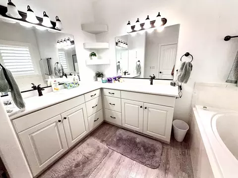 Bath - 995 S 230 E, Panguitch, UT 84759 photo 2 of 4