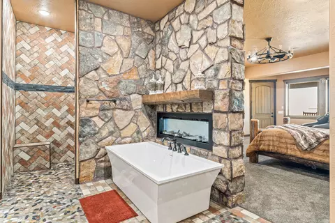 Bath - 169 E 100 N, Newcastle, UT 84756 photo 1 of 10