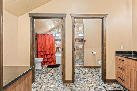 Bath - 169 E 100 N, Newcastle, UT 84756 photo 8 of 10