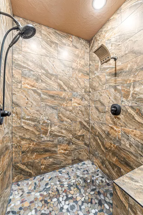 Bath - 169 E 100 N, Newcastle, UT 84756 photo 5 of 10
