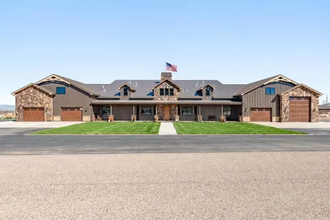 169 E 100 N, Newcastle, UT 84756