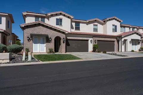 3780 Arcadia Dr #49, Santa Clara, UT 84765