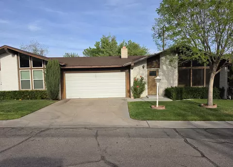 570 S Main St #17, Saint George, UT 84770