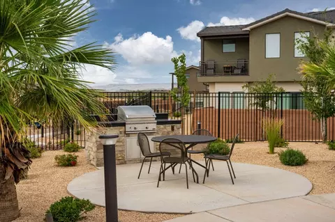 Exterior - 2690 Rain Tree St, Saint George, UT 84790 photo 8 of 9