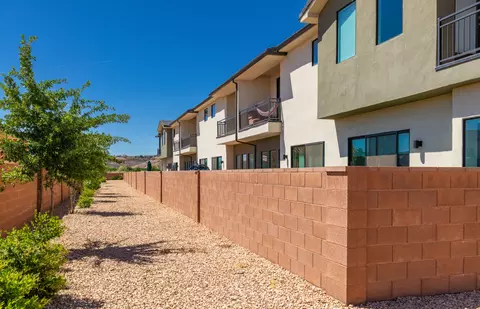 Exterior - 2690 Rain Tree St, Saint George, UT 84790 photo 6 of 9