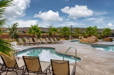 Exterior - 2690 Rain Tree St, Saint George, UT 84790 photo 7 of 9