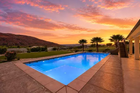 323 W Center St, Toquerville, UT 84774